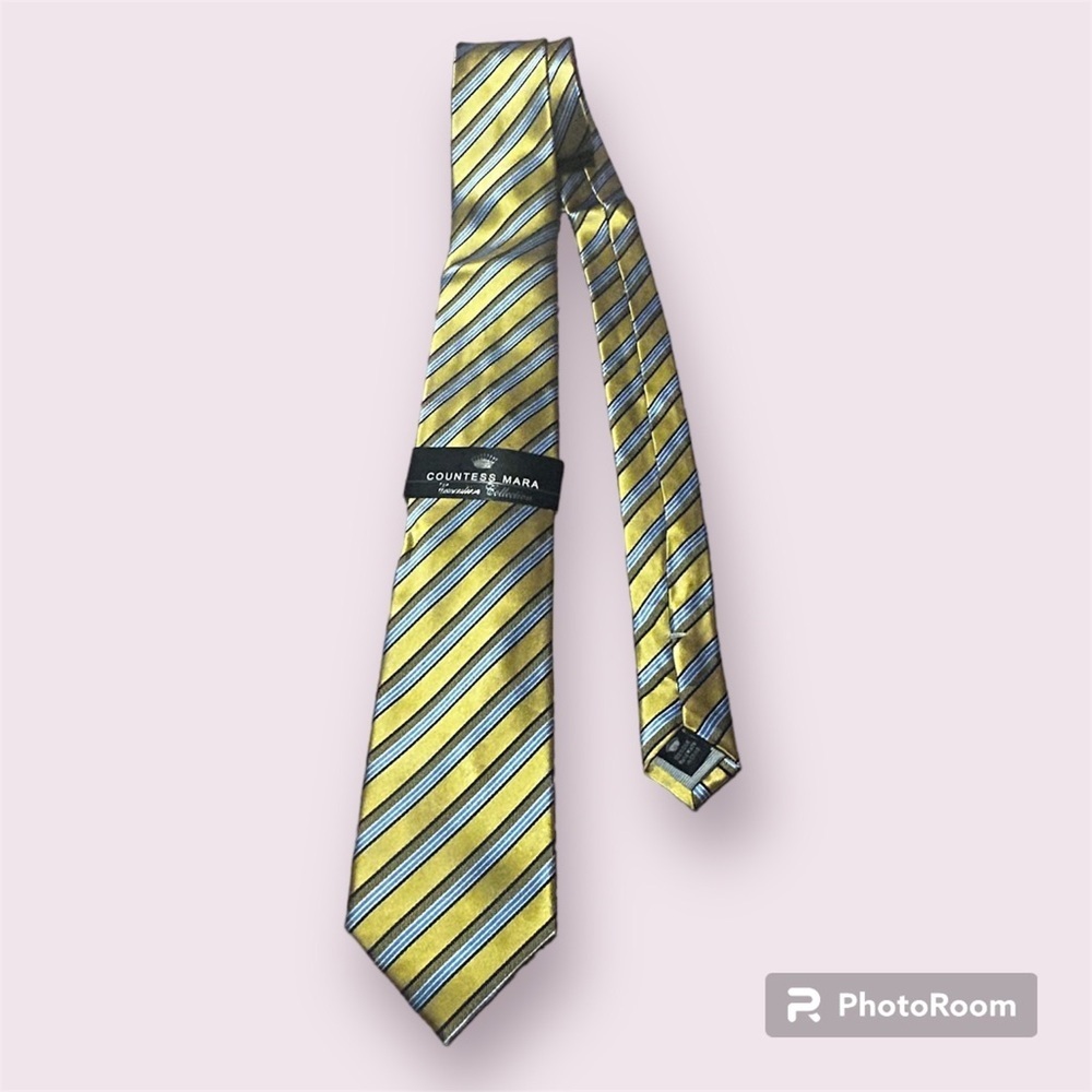 NWT Countess Mara new tie